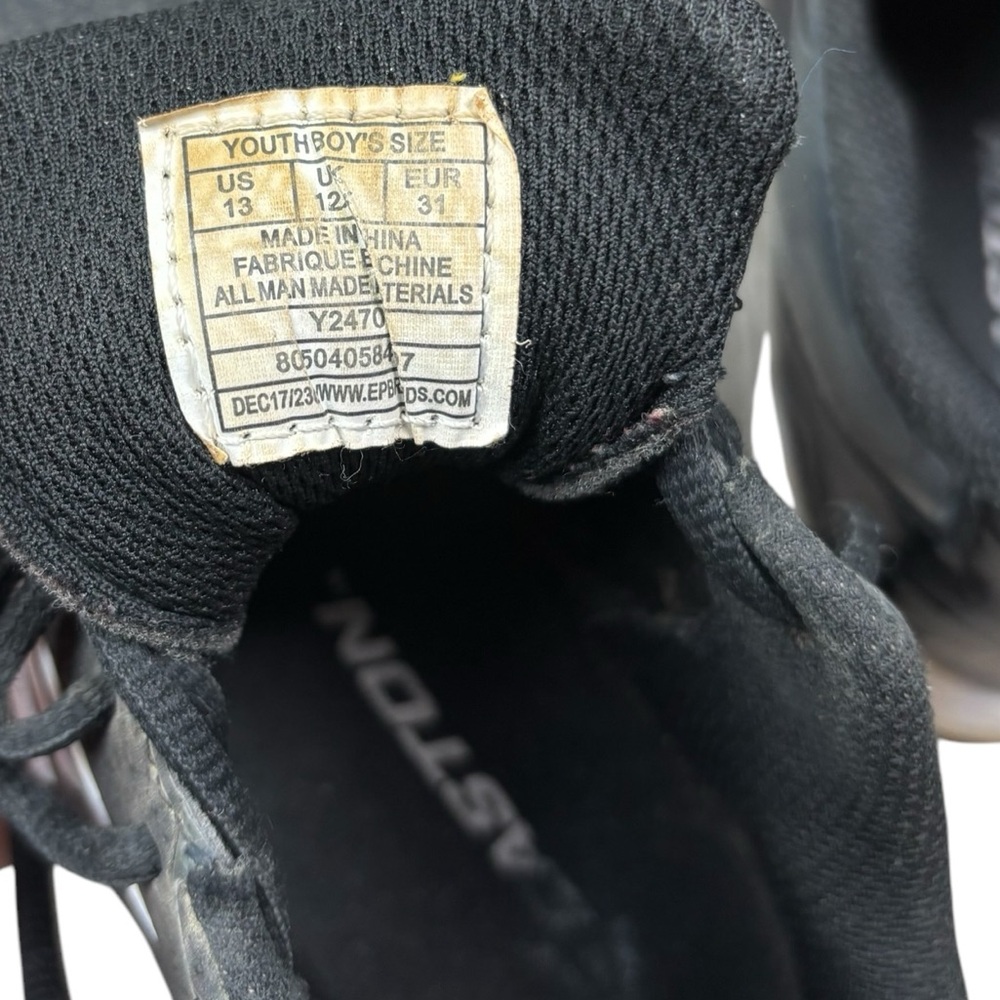Easton Baseball Cleats 13 Little Boy - Picture 4 of 13